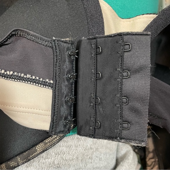 Bali Black Smoothing Bra Lightly Lined Back Smoothing W/ Underwire-42DDD - Picture 3 of 7